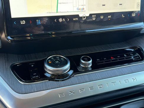 New 2025 Ford Expedition Platinum w/ Platinum Ultimate Package image 14