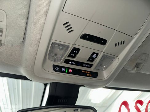 Used 2020 GMC Terrain Denali w/ Denali Premium Package image 19