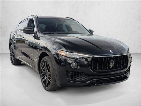 Used 2018 Maserati Levante GranSport image 6