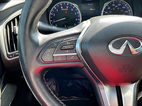 Used 2018 INFINITI Q60 3.0t Luxe image 37