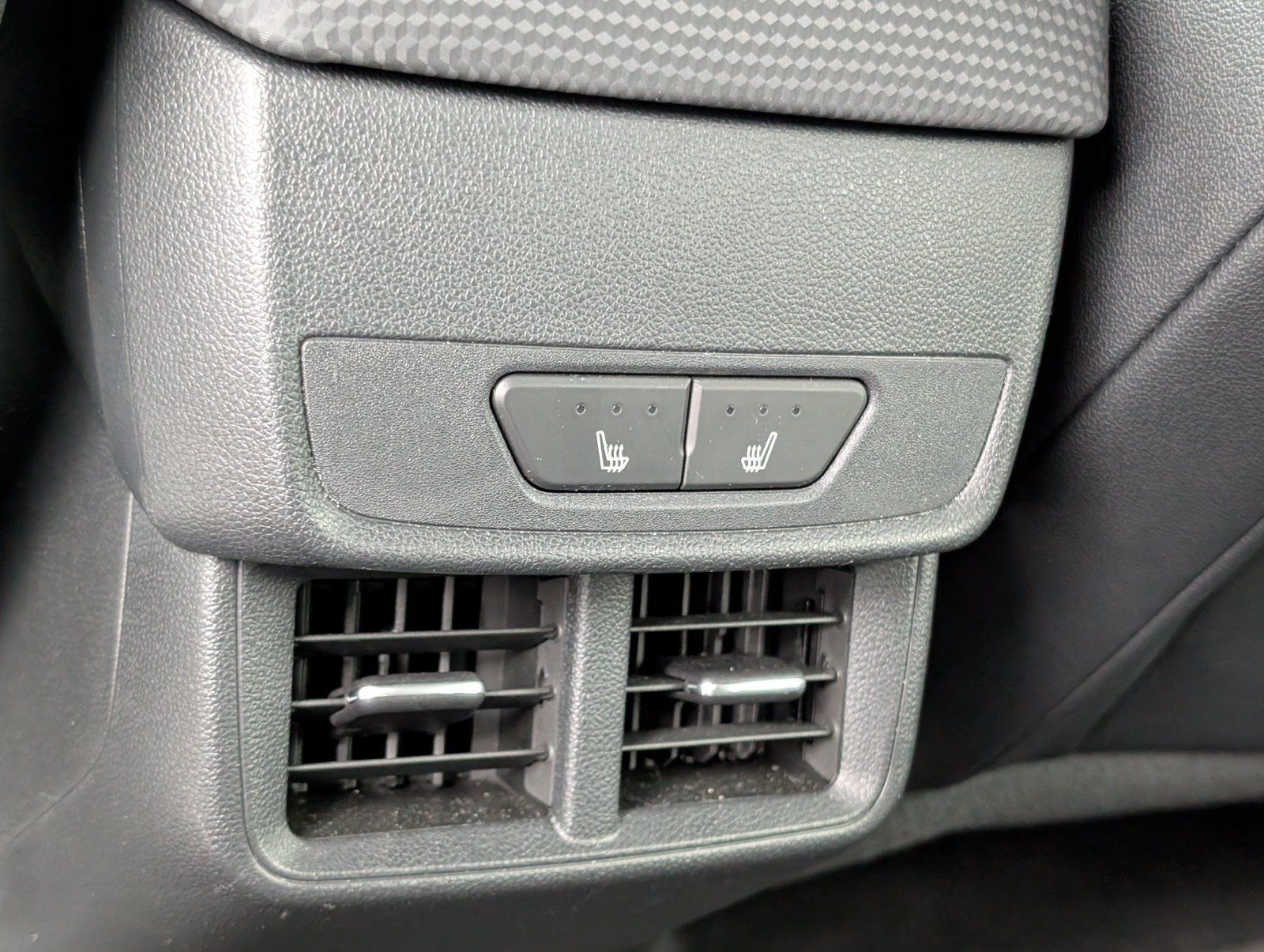 Used 2025 Chevrolet Equinox RS w/ Safety and Technology Package AWD/4WD image 17