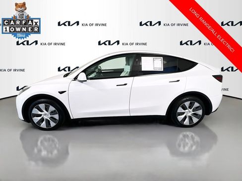 Used 2024 Tesla Model Y Long Range AWD/4WD image 4