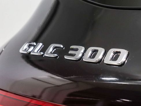Used 2022 Mercedes-Benz GLC 300 image 12
