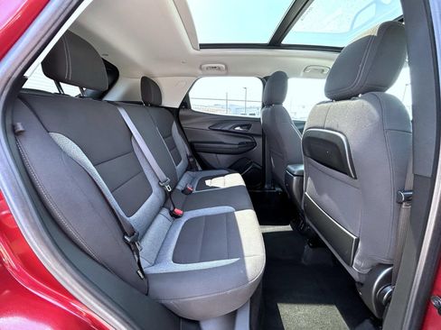 Used 2022 Chevrolet TrailBlazer LT w/ Sun and Liftgate Package AWD/4WD image 19