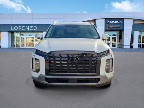 Used 2024 Hyundai Palisade SEL w/ Premium Package FWD image 2
