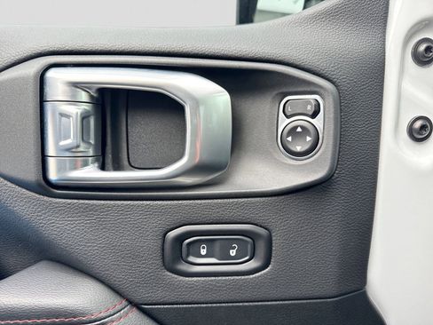 Used 2021 Jeep Wrangler Unlimited Rubicon w/ Uconnect 4C Nav & Sound Group AWD/4WD image 19