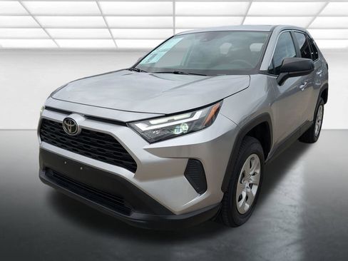 Used 2024 Toyota RAV4 LE AWD/4WD image 23