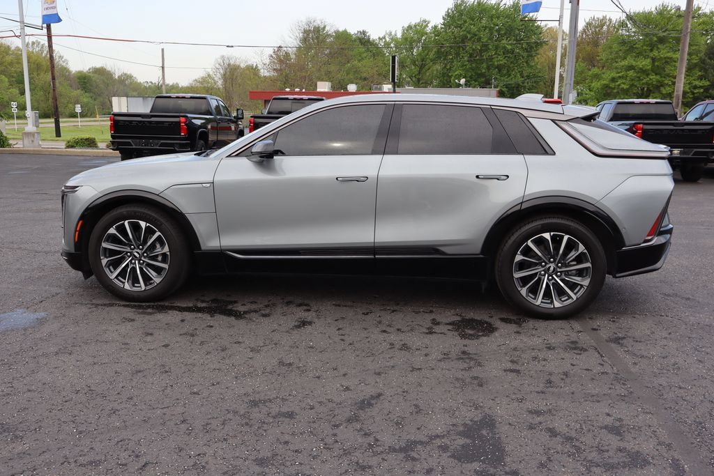 Used 2024 Cadillac Lyriq Sport RWD image 38