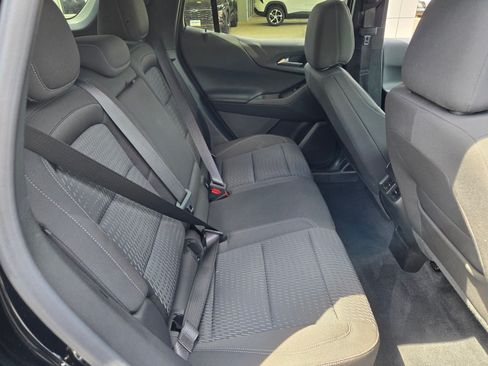 Certified 2025 Chevrolet Equinox LT FWD image 11