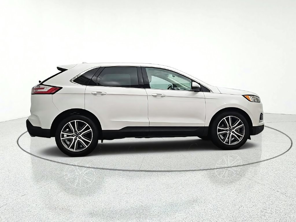 Used 2019 Ford Edge Titanium w/ Cold Weather Package AWD/4WD image 8