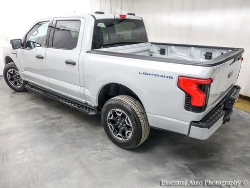 Used 2023 Ford F150 Lightning XLT image 8