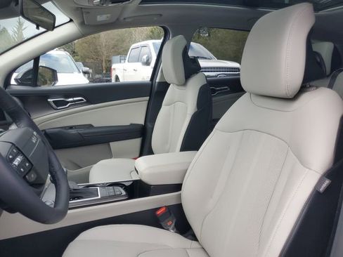 New 2026 Kia Sportage EX w/ EX Panorama Roof Package FWD image 13