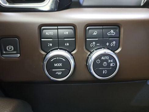 Used 2023 GMC Sierra 1500 Denali AWD/4WD image 20