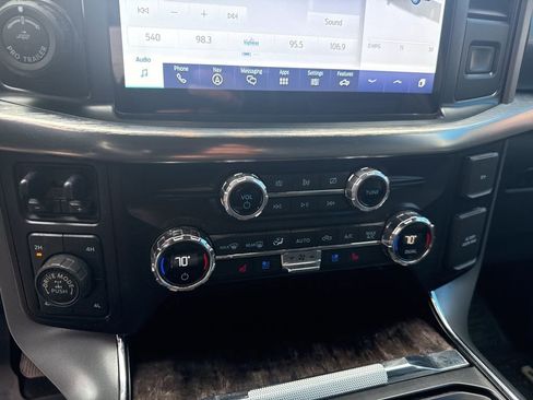 Used 2021 Ford F150 Lariat image 28