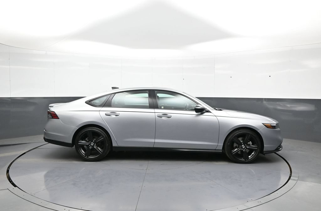 Used 2024 Honda Accord Sport image 5