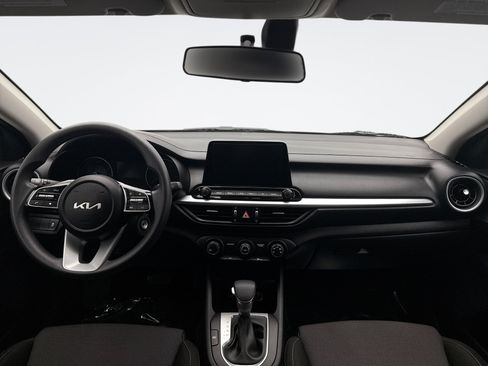 Used 2023 Kia Forte LXS FWD image 14