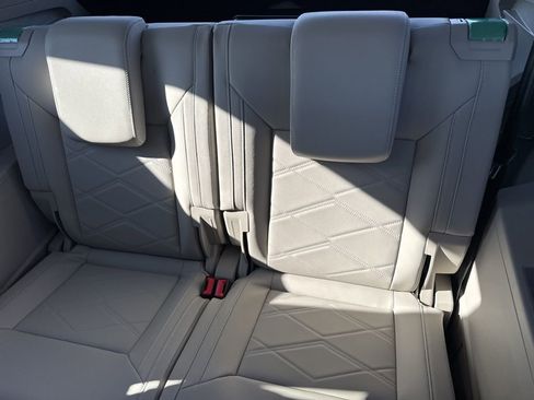 New 2026 Volkswagen Atlas SE FWD image 12