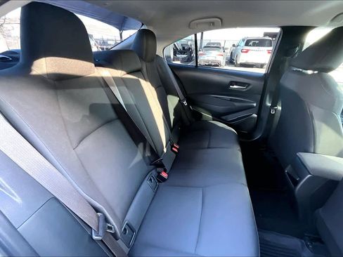 Used 2021 Toyota Corolla LE image 20