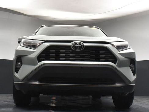 Used 2020 Toyota RAV4 XLE image 31
