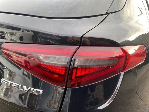 Used 2019 Alfa Romeo Stelvio Sport w/ Quick Order Package 22J Sport image 20