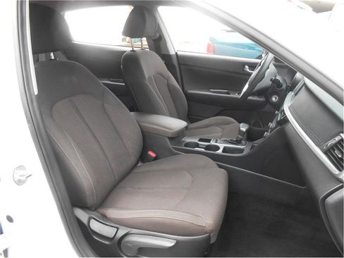 Used 2020 Kia Optima LX image 9