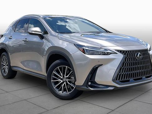 Used 2025 Lexus NX 250 FWD w/ Towing Package (2000 Lbs) image 3