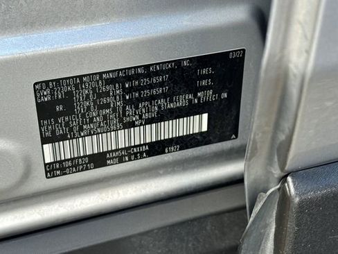 Used 2022 Toyota RAV4 LE AWD/4WD image 34