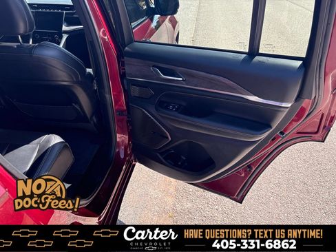 Used 2022 Jeep Grand Cherokee Overland RWD image 35