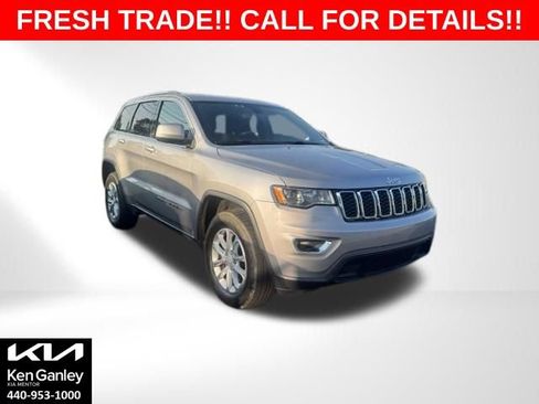 Used 2021 Jeep Grand Cherokee Laredo w/ Security & Convenience Group AWD/4WD image 1