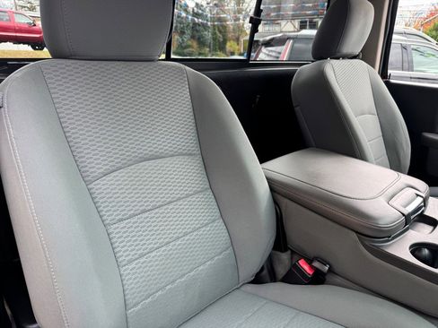 Used 2013 RAM 1500 Express AWD/4WD image 10