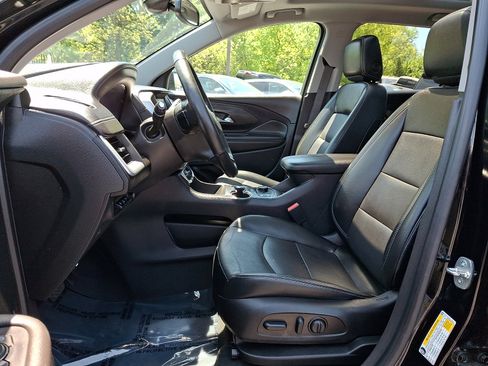 Used 2023 GMC Terrain SLT w/ Infotainment Package II AWD/4WD image 14