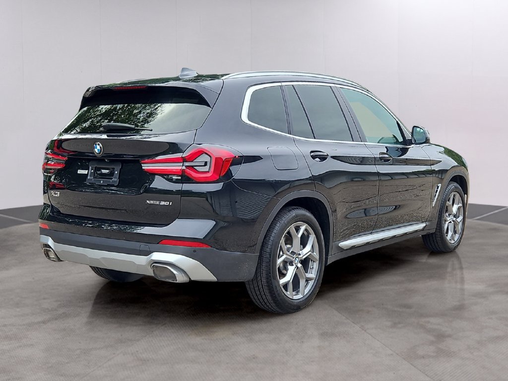 Used 2023 BMW X3 xDrive30i w/ Premium Package AWD/4WD image 4