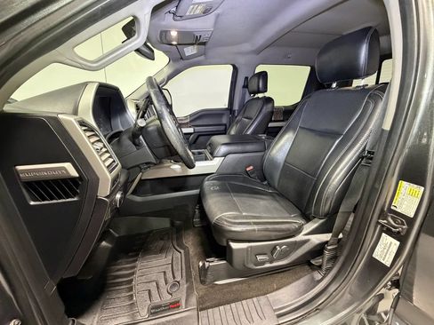 Used 2017 Ford F250 Lariat w/ Lariat Value Package AWD/4WD image 12