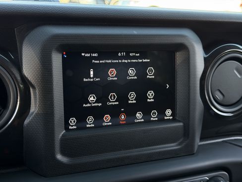 Used 2022 Jeep Wrangler Unlimited Sport AWD/4WD image 22