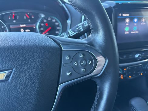 Used 2023 Chevrolet Traverse LT w/ Rear Camera Mirror Package image 35