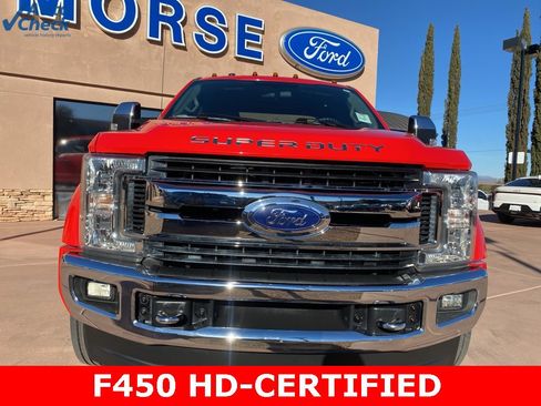 Used 2019 Ford F450 XLT w/ XLT Premium Package image 13