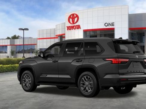 New 2026 Toyota Sequoia Platinum AWD/4WD image 7