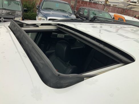 Certified 2024 Dodge Durango GT image 25