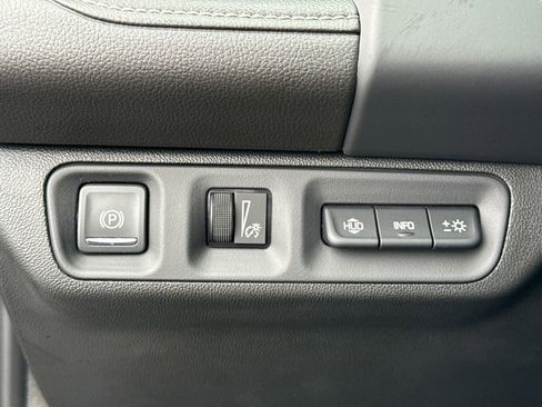 Certified 2023 GMC Acadia Denali image 18