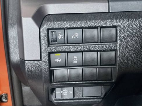 Used 2025 Toyota Tacoma TRD Sport AWD/4WD image 9