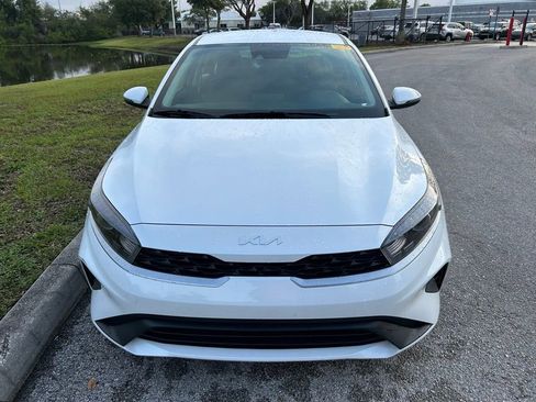 Used 2024 Kia Forte LXS w/ LXS Technology Package FWD image 9