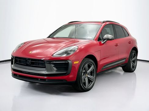 Used 2026 Porsche Macan AWD/4WD image 1
