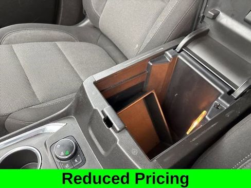 Used 2022 Chevrolet Traverse LT w/ LPO, Floor Liner Package image 29