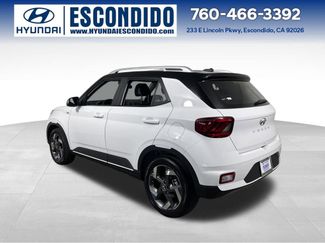 New 2026 Hyundai Venue SEL video 3