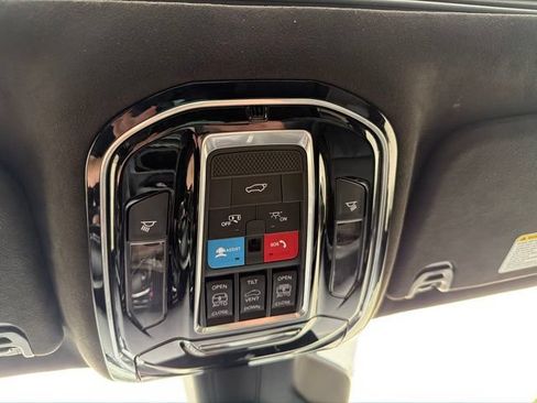 Used 2024 Jeep Grand Wagoneer L Series II w/ Quick Order Packagew 28T AWD/4WD image 28