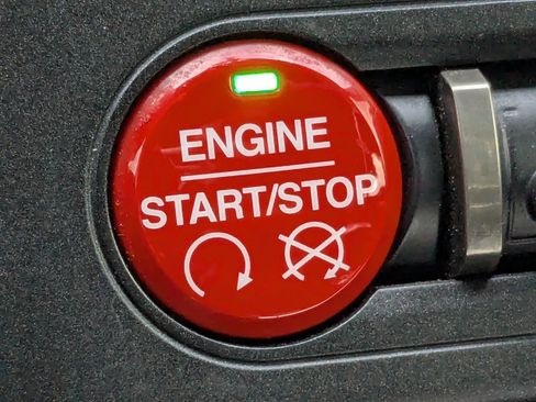 Used 2018 Ford Mustang Shelby GT350 w/ Convenience Package image 31