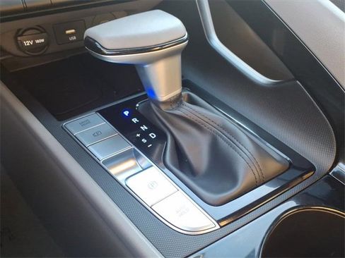 Certified 2025 Hyundai Elantra SEL image 20