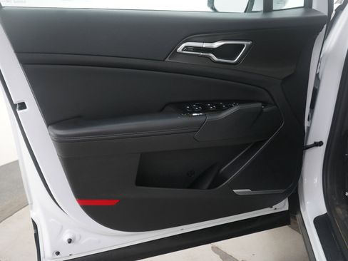 Used 2023 Kia Sportage EX image 20