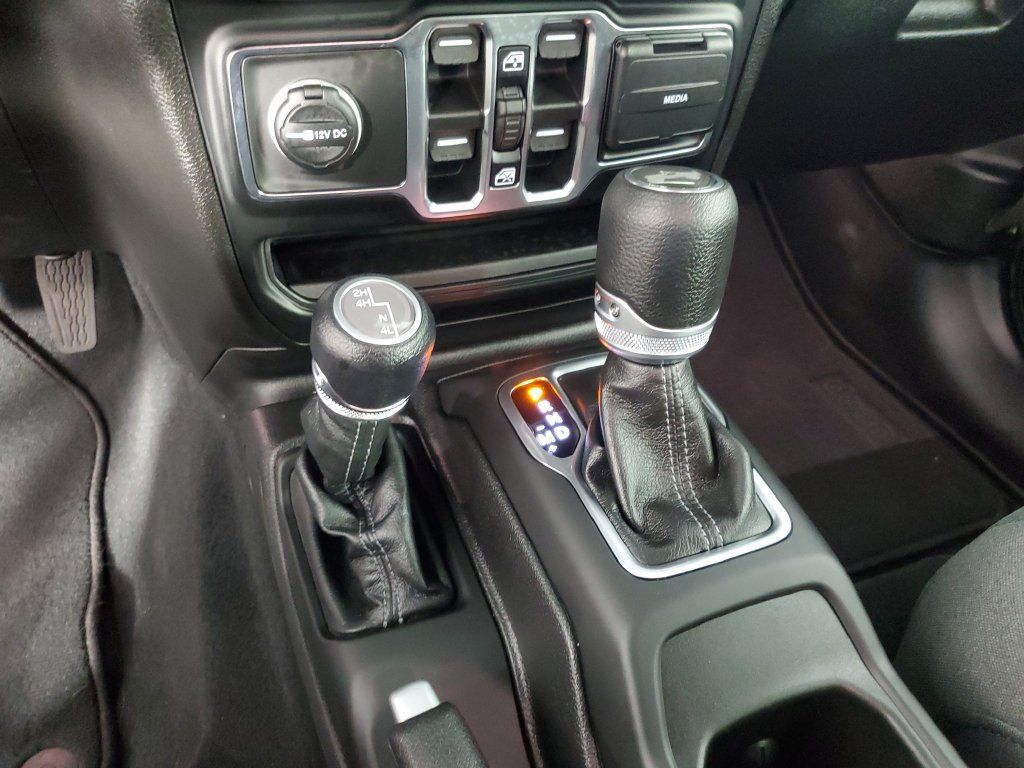 Used 2026 Jeep Wrangler Unlimited Sport AWD/4WD image 17