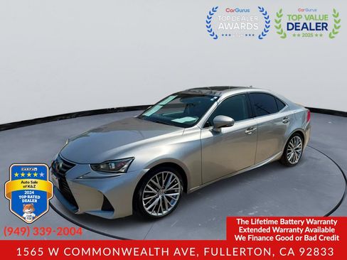 Used 2017 Lexus IS 200t RWD image 5
